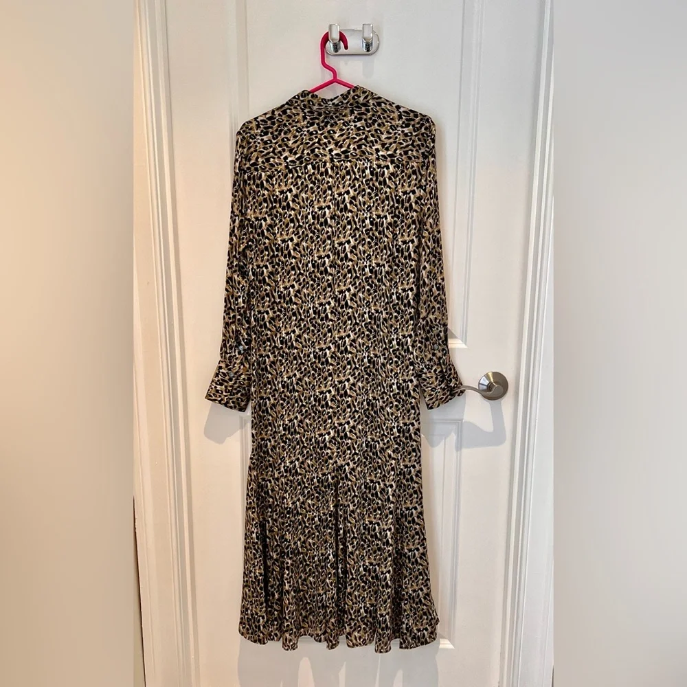 Equipment Femme Lenora Leopard Print Maxi Dress – Fluid Godet Hem Medium - Picture 5 of 6